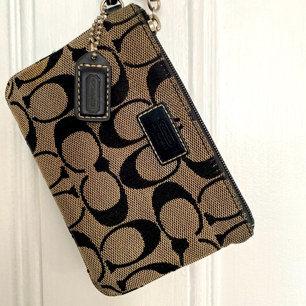Women Coach Wristlet wallet
